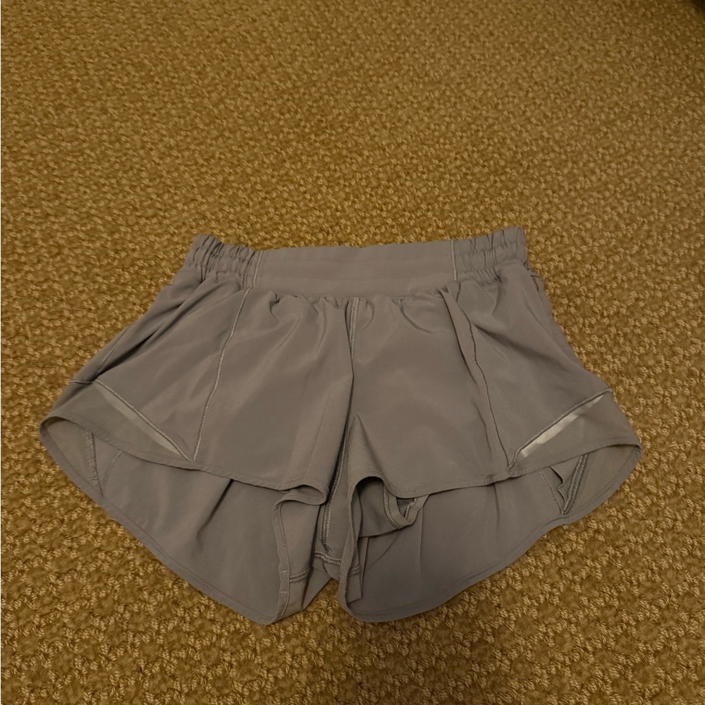 Lululemon Grey Hotty Hot Low Rise Lined shorts 2.5”